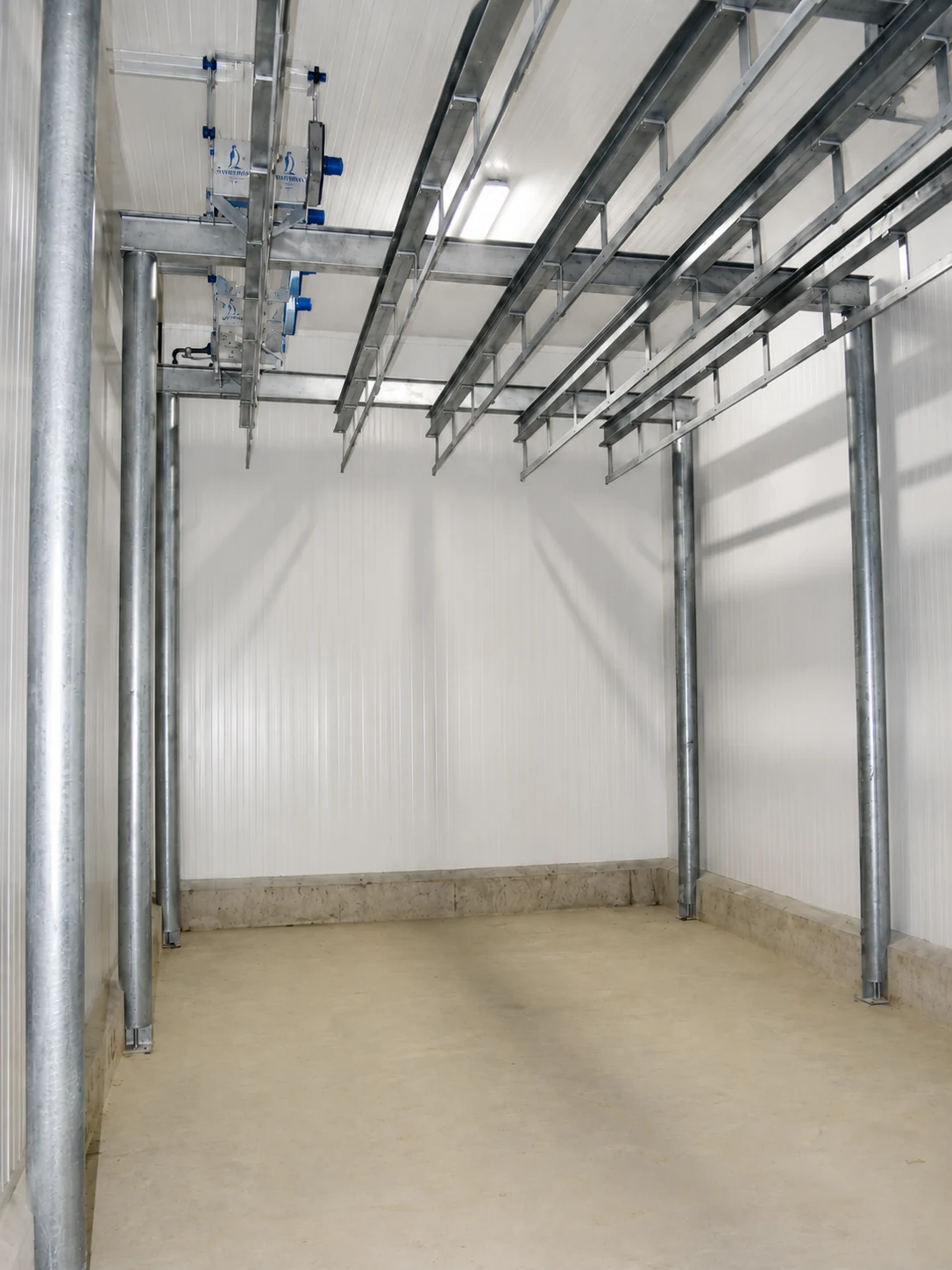Interior de instalação frigorífica para indústria Invernia